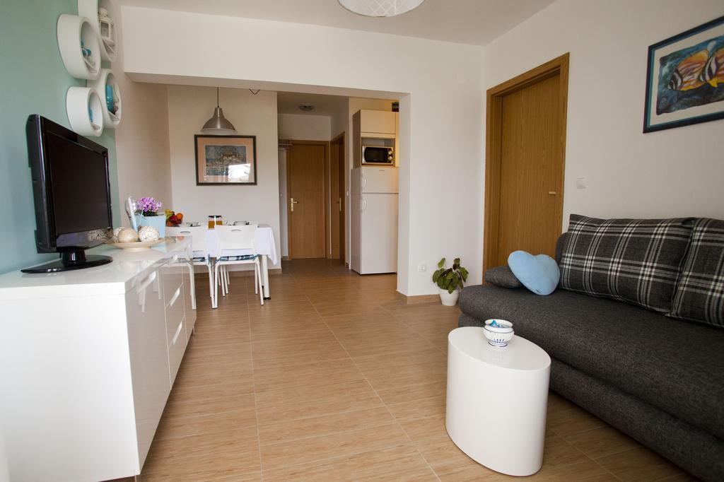 Apartments Marija Врбник Экстерьер фото